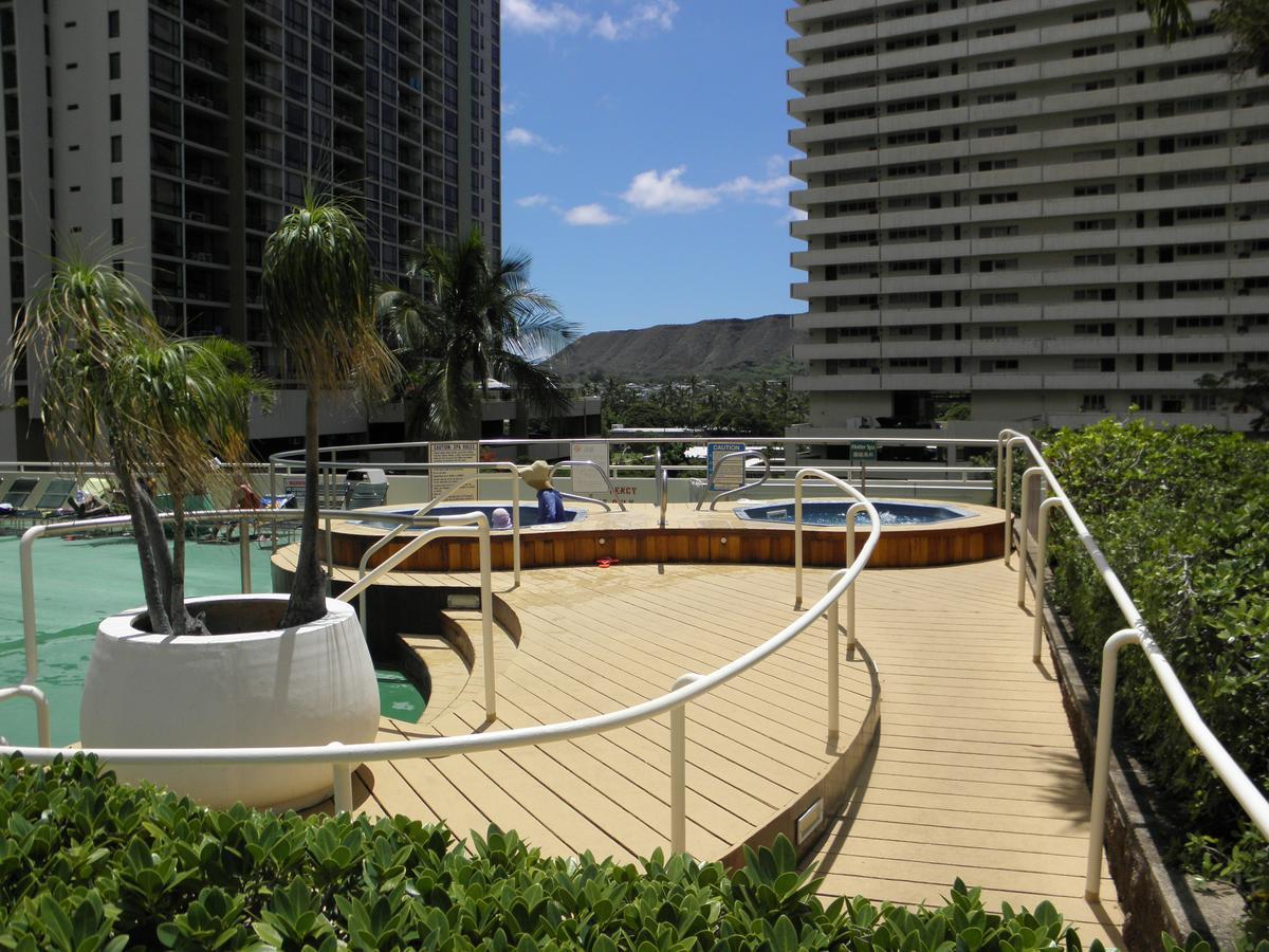 Apartamento Beautiful 1Br, Steps To Waikiki Beach And Parking Honolulu Exterior foto